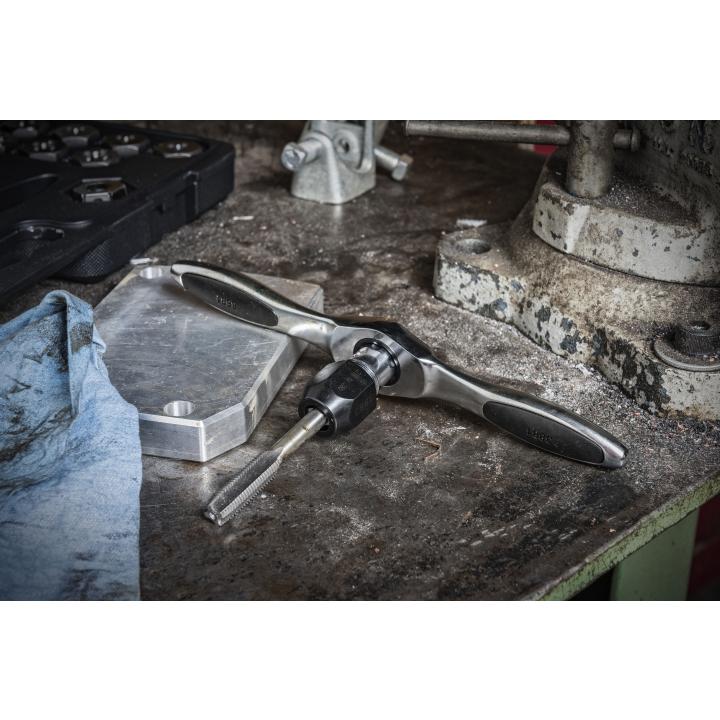 Image of 114 Pc. SAE/Metric Ratcheting Tap and Die Set - GW
